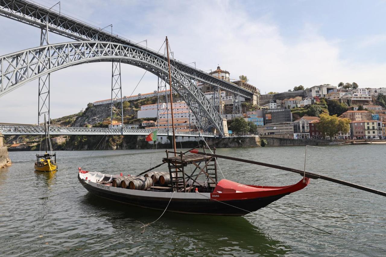 Flh Almada Cozy Apartment With View Porto Exterior photo